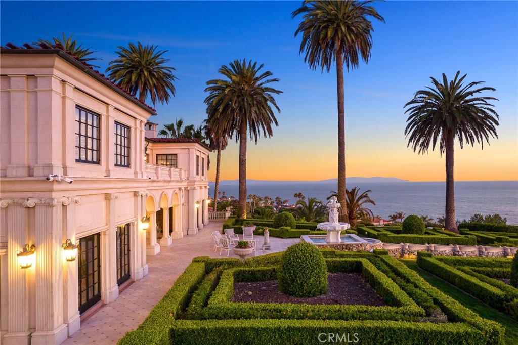 https://media.crmls.org/medias/46bcf602-8680-4265-b9fe-645d01430bdc.jpg?preset=X-Large