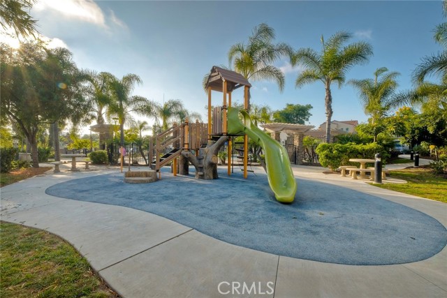 Detail Gallery Image 37 of 43 For 2076 Blue Oak Ln, Vista,  CA 92084 - 3 Beds | 2/1 Baths