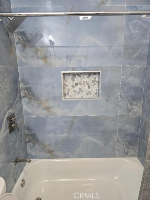Image 11 of 15 For 5106 Gramercy Place