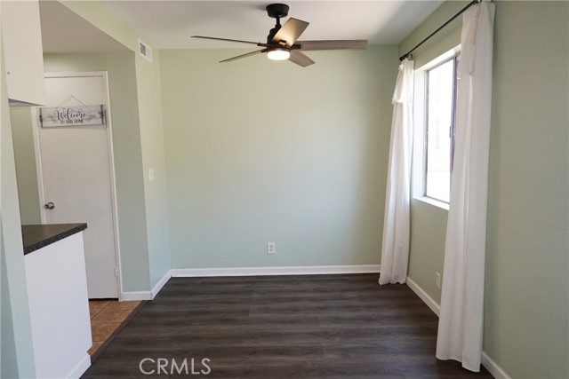 Detail Gallery Image 8 of 39 For 2033 Calle La Sombra #2,  Simi Valley,  CA 93063 - 2 Beds | 1 Baths