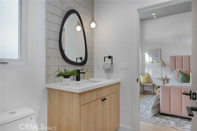23616 Mariano Street, Woodland Hills CA: https://media.crmls.org/medias/46c047a9-076a-4d1f-9ea9-84f81dc232e3.jpg