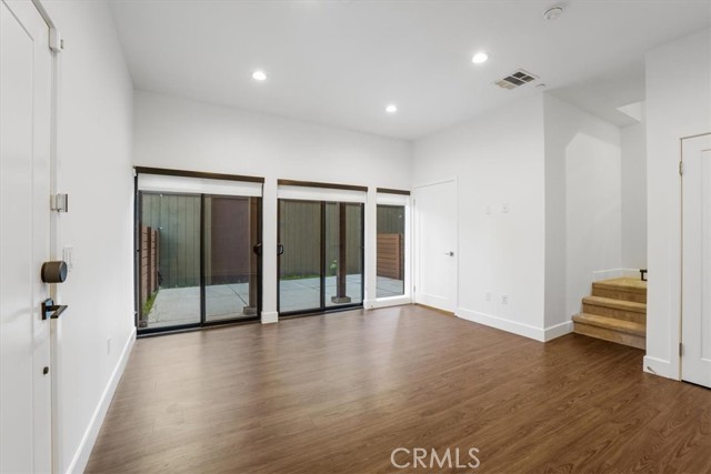 4201 Pennsylvania Avenue, La Crescenta CA: https://media.crmls.org/medias/46c09d38-25d7-431e-9c26-ceabb0f5d3e9.jpg