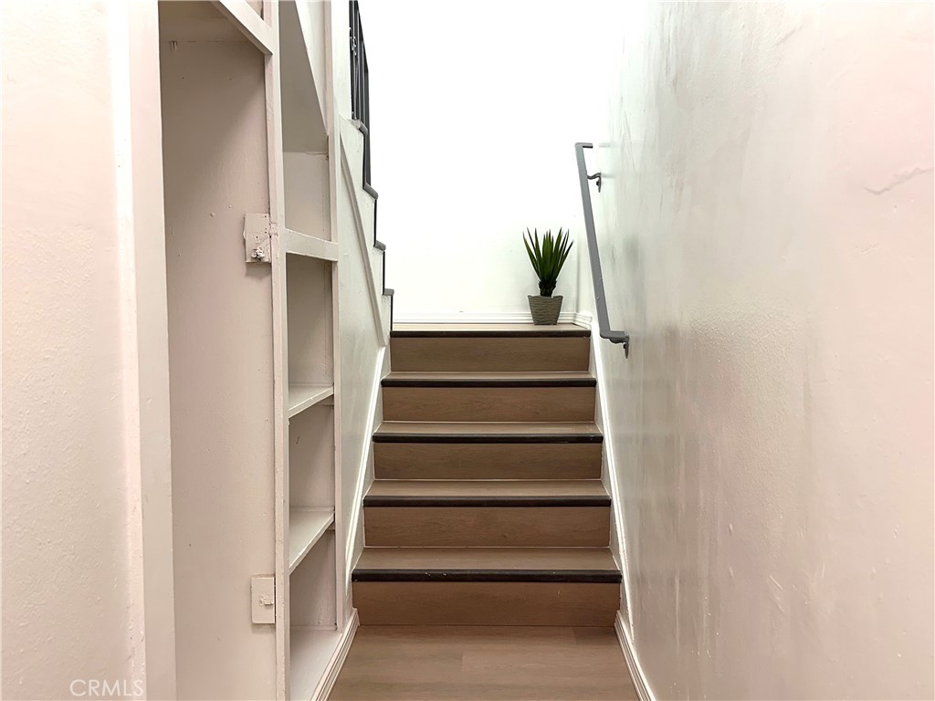 https://media.crmls.org/medias/46c0f768-582b-45c1-a09f-65aeda79dc2a.jpg?preset=X-Large