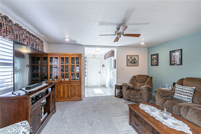 Detail Gallery Image 11 of 27 For 1012 Gardenia St, Lompoc,  CA 93436 - 3 Beds | 2/1 Baths