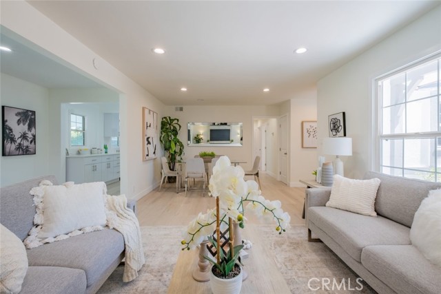 Detail Gallery Image 17 of 32 For 6535 Comanche Ave, Winnetka,  CA 91306 - 3 Beds | 2 Baths