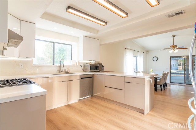 Detail Gallery Image 27 of 64 For 4255 Conestoga Dr, Lancaster,  CA 93536 - 4 Beds | 3 Baths