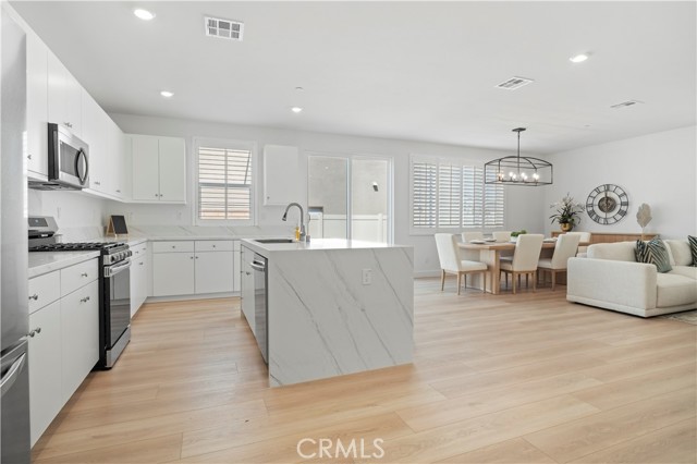 30310 Wild Oat Street, Murrieta CA: https://media.crmls.org/medias/46c2a990-f10a-498b-a7e2-ad7eaa4d3435.jpg