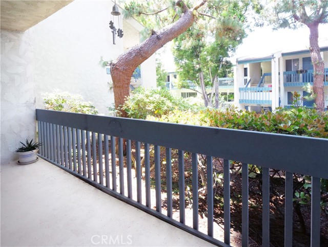 635 Prospect Avenue, Redondo Beach, California 90277, 2 Bedrooms Bedrooms, ,2 BathroomsBathrooms,Residential,For Sale,Prospect,IN25120437