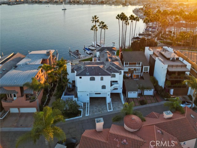 Detail Gallery Image 10 of 60 For 6020 Lido Ln, Long Beach,  CA 90803 - 5 Beds | 8 Baths