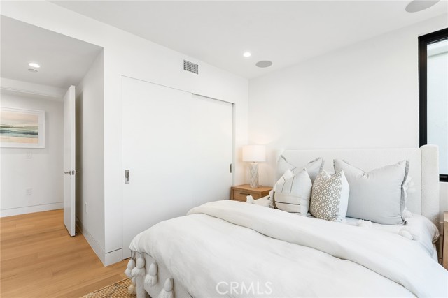 Detail Gallery Image 18 of 30 For 5007 Seashore, Newport Beach,  CA 92663 - 3 Beds | 2/2 Baths