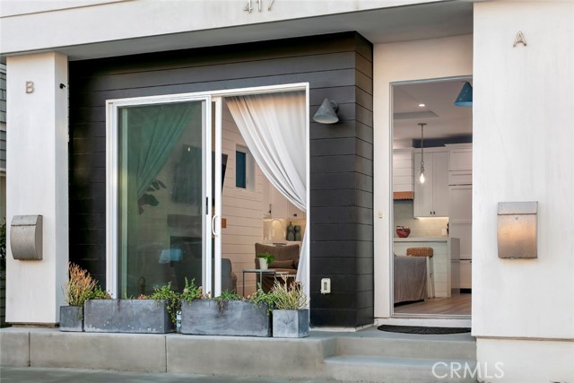 417 E Bay, Newport Beach CA: https://media.crmls.org/medias/46c3ce0a-f70d-41cf-9deb-43c779c74635.jpg