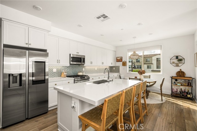 Detail Gallery Image 14 of 51 For 1613 Jade Road, Mission Viejo,  CA 92694 - 3 Beds | 3 Baths