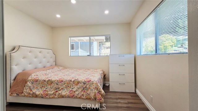 Detail Gallery Image 13 of 50 For 11141 Mcvine Ave, Sunland,  CA 91040 - 4 Beds | 3 Baths