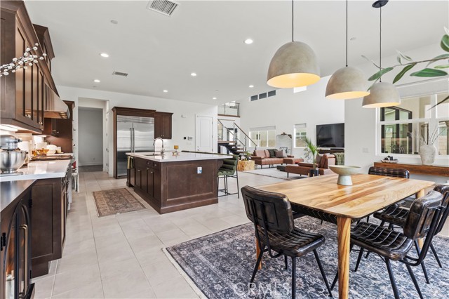 Detail Gallery Image 16 of 74 For 27526 Elderberry Dr, Valencia,  CA 91381 - 5 Beds | 5/1 Baths