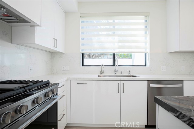 6426 Varna Avenue, Van Nuys CA: https://media.crmls.org/medias/46c6ad92-213b-4bc6-b781-45d0bccbba5f.jpg