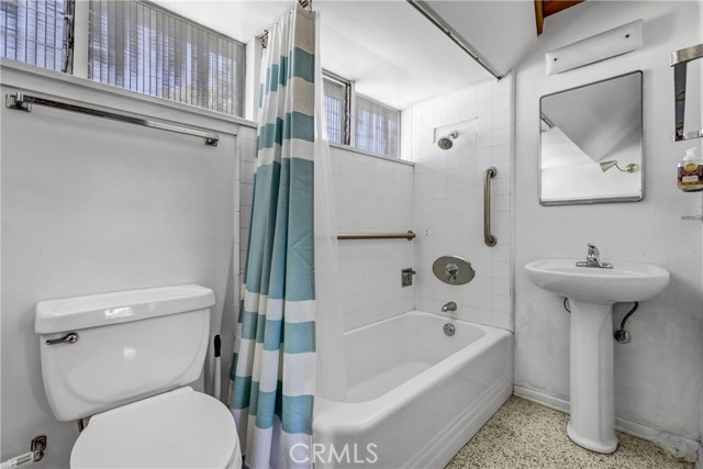 3868 Scadlock Lane, Sherman Oaks CA: https://media.crmls.org/medias/46c75f4f-5567-4f08-ac86-91237a10b6a2.jpg