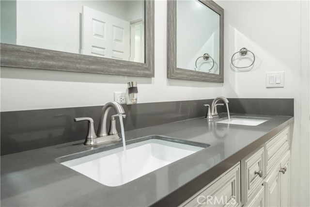 Detail Gallery Image 26 of 41 For 21053 Burton St, Canoga Park,  CA 91304 - 3 Beds | 2 Baths