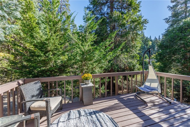 Detail Gallery Image 8 of 26 For 467 Cimarron Ln, Lake Arrowhead,  CA 92352 - 4 Beds | 2 Baths