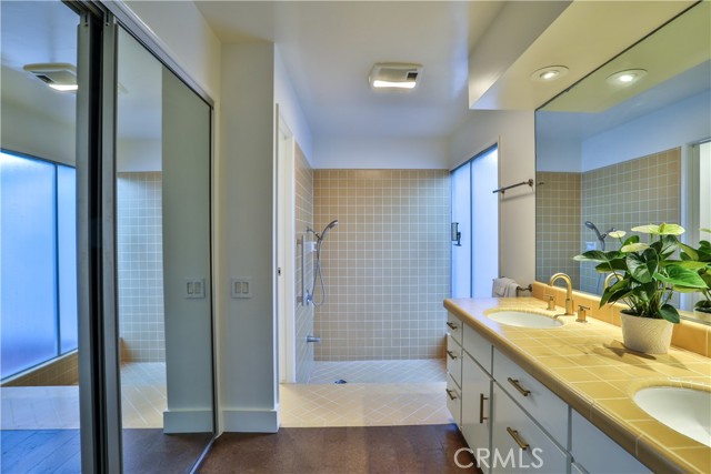 315 Teasdale Drive, Claremont CA: https://media.crmls.org/medias/46c7f32b-fcfa-48dc-89d7-962b51615a8d.jpg