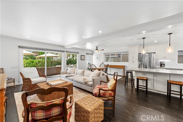 Detail Gallery Image 6 of 19 For 618 Acacia Ave, Corona Del Mar,  CA 92625 - 4 Beds | 2 Baths