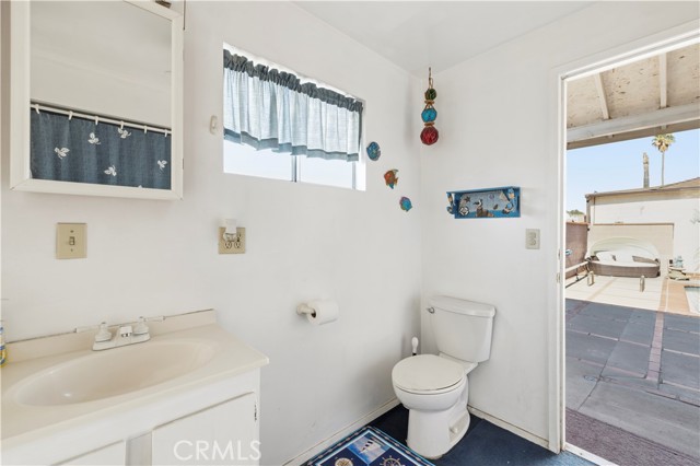 8449 Glencrest Drive photo 27