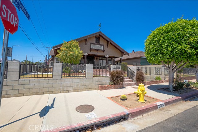 2289 W 29th Place, Los Angeles CA: https://media.crmls.org/medias/46c91ea0-06e8-4b5a-8395-112537bbd767.jpg