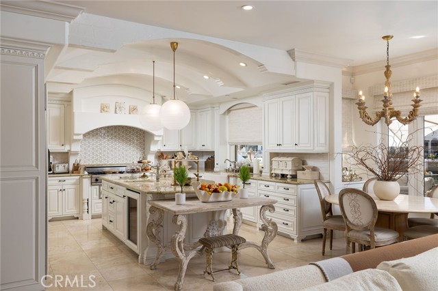 Detail Gallery Image 7 of 38 For 16111 Santa Barbara Ln, Huntington Beach,  CA 92649 - 4 Beds | 5/1 Baths