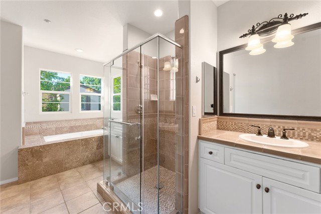 MLS #OC25229086 image #24