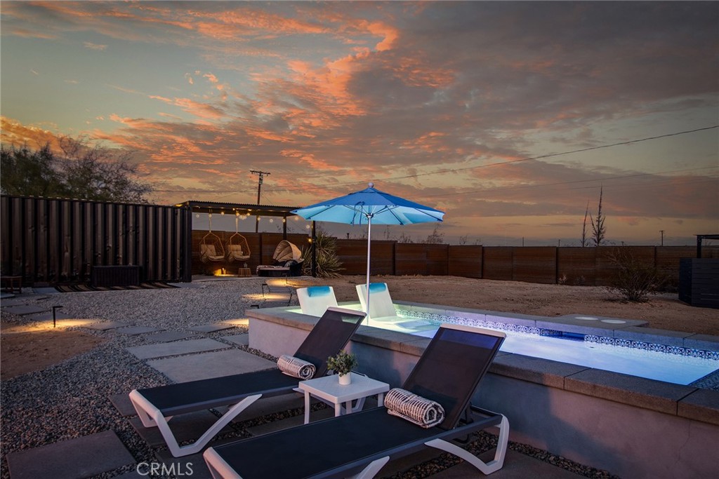 4571 Avenida La Flora Desierta
