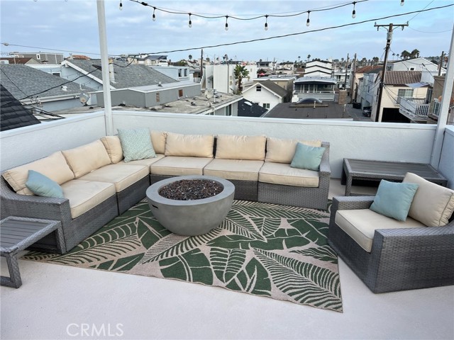 123 36th, Newport Beach CA: https://media.crmls.org/medias/46cacf74-3023-41b4-a400-e97af0c92915.jpg