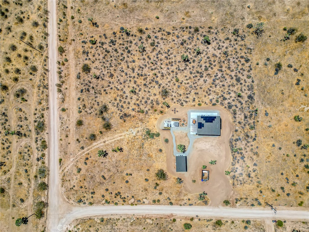 https://media.crmls.org/medias/46cb3806-6429-4ef5-a174-abbdc445e186.jpg?preset=X-Large