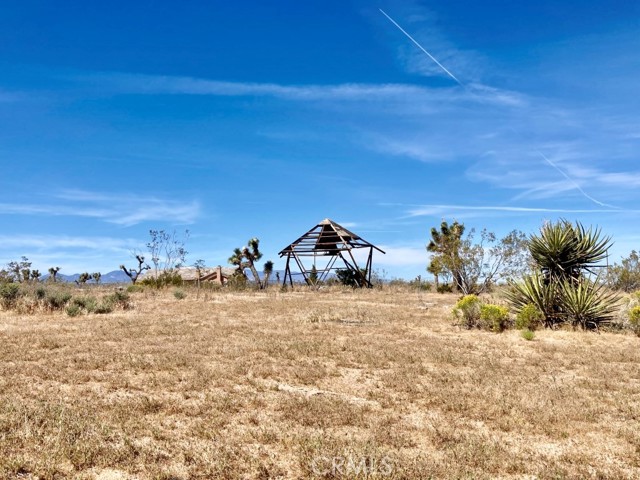 Detail Gallery Image 6 of 8 For 23777 Poppy Rd, Apple Valley,  CA 92308 - – Beds | – Baths