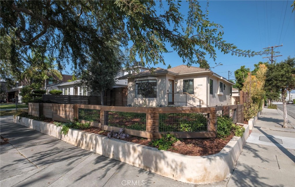 3050 Reid Ave