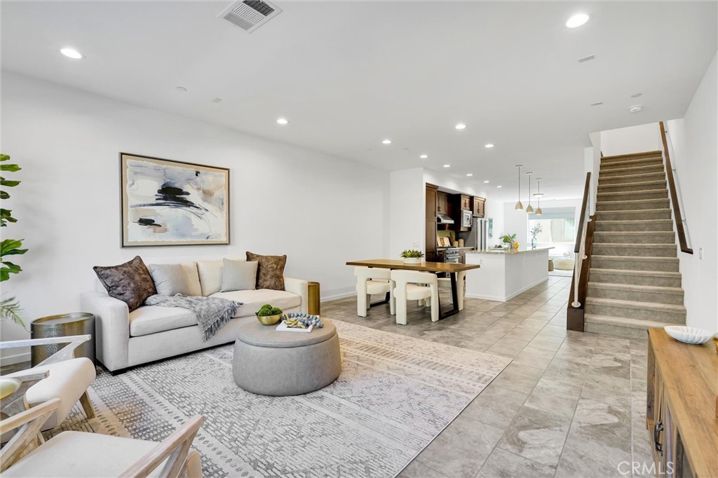 1512 W Artesia Square #F