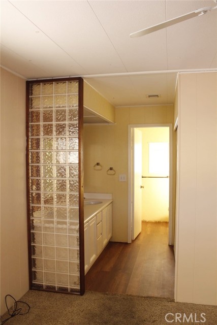 Detail Gallery Image 10 of 42 For 157 Sir Damas Dr, Riverside,  CA 92507 - 2 Beds | 2 Baths