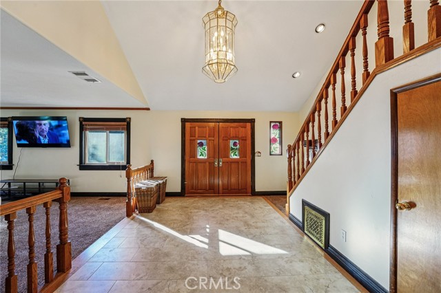 Detail Gallery Image 3 of 27 For 21520 Peak Cir, Cedarpines Park,  CA 92322 - 3 Beds | 2/1 Baths