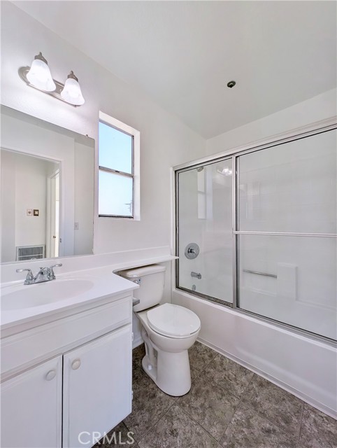 9235 Woodman Avenue, Arleta CA: https://media.crmls.org/medias/46cdeeb3-6c55-43ab-9e1c-1d8514ac9836.jpg