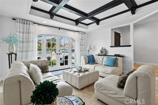 Detail Gallery Image 6 of 50 For 618 California St, Huntington Beach,  CA 92648 - 3 Beds | 3/1 Baths