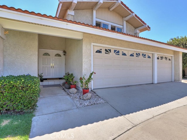 Detail Gallery Image 6 of 54 For 18022 Dellglen Cir, Huntington Beach,  CA 92647 - 4 Beds | 3 Baths
