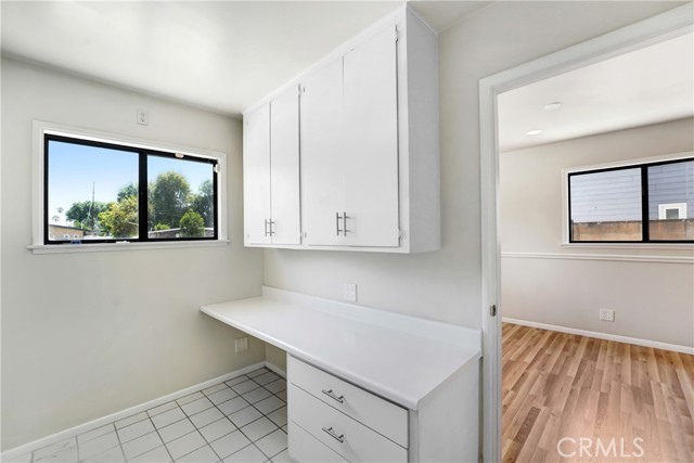 Detail Gallery Image 5 of 15 For 8547 Keokuk Ave, Winnetka,  CA 91306 - 4 Beds | 2 Baths