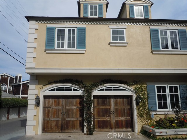 59 Rivo Alto Canal, Long Beach CA: https://media.crmls.org/medias/46ceced4-9e88-40d6-ac44-df8bd755ea91.jpg