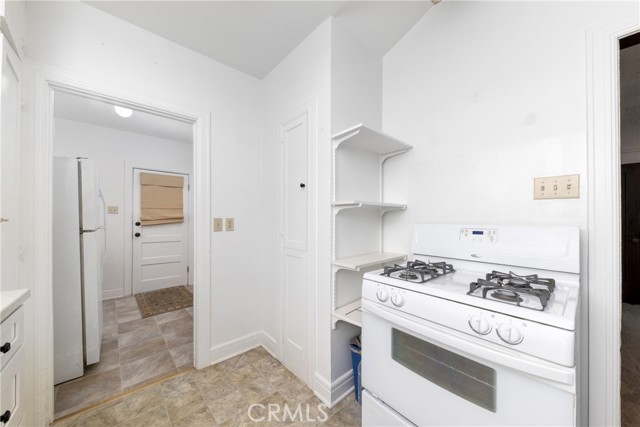 Detail Gallery Image 10 of 31 For 759 W 26th St, San Bernardino,  CA 92405 - 3 Beds | 2 Baths