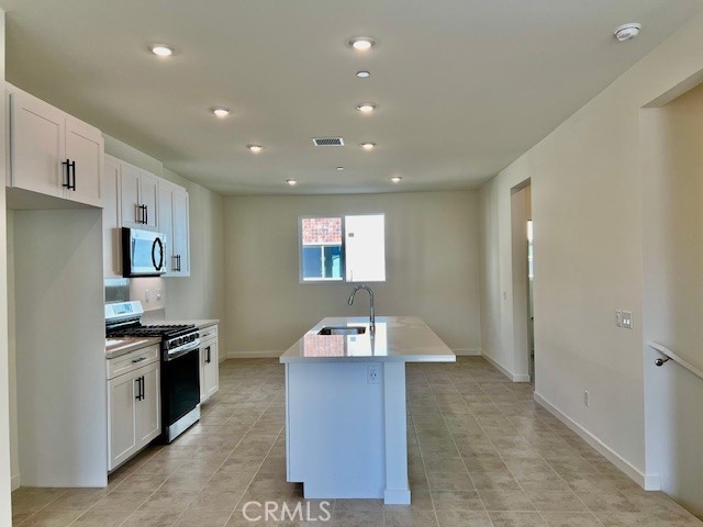 Detail Gallery Image 18 of 30 For 32007 Paseo Deriva, San Juan Capistrano,  CA 92675 - 4 Beds | 3/1 Baths