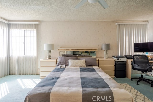 Image 18 of 38 For 4040 Lynd Avenue