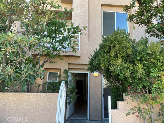 Detail Gallery Image 1 of 1 For 25511 Schubert Cir #140,  Stevenson Ranch,  CA 91381 - 3 Beds | 2/1 Baths