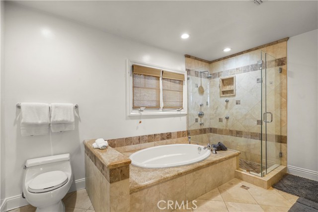 22550 Flamingo Street, Woodland Hills CA: https://media.crmls.org/medias/46d20eac-c6b8-4f53-a586-413738efba70.jpg