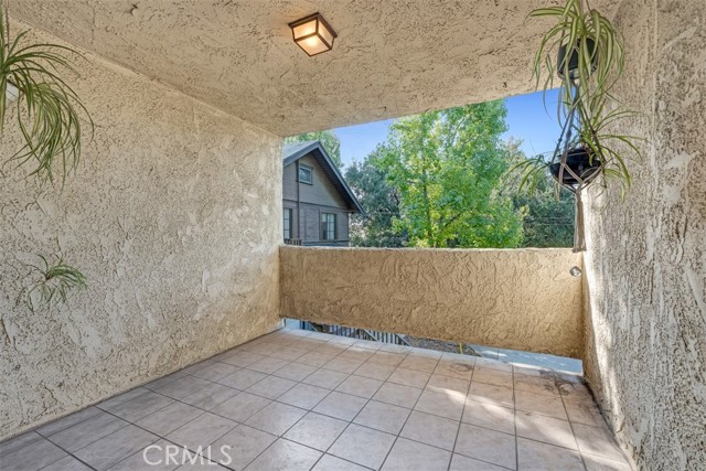 65 N Allen Avenue, Pasadena CA: https://media.crmls.org/medias/46d2bf72-c4ed-4a43-9aa7-9cca867b54f6.jpg