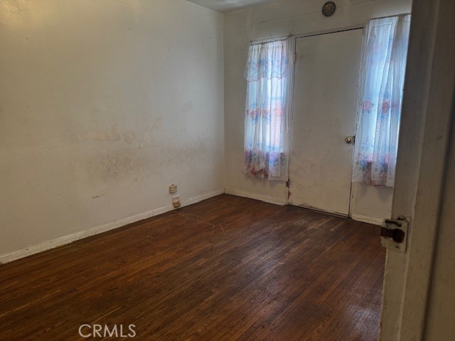 Detail Gallery Image 7 of 14 For 5951 S Van Ness Ave, Los Angeles,  CA 90047 - 2 Beds | 1 Baths