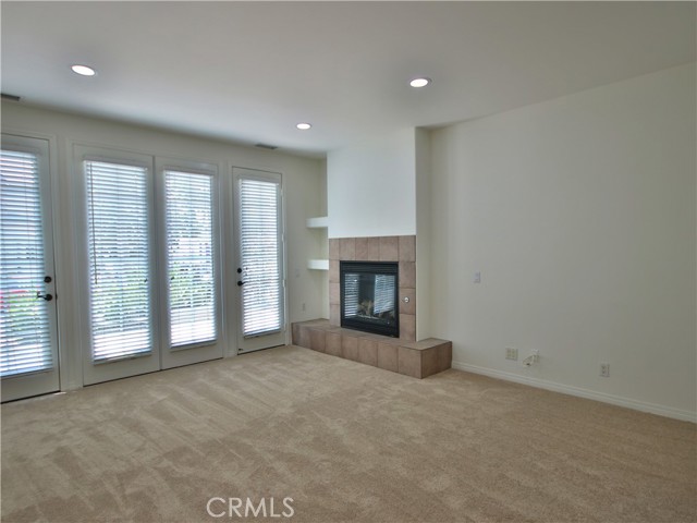 504 Dahlia Avenue, Corona del Mar CA: https://media.crmls.org/medias/46d3cfb5-1f4d-4a3f-a2b2-3b23fe19a665.jpg