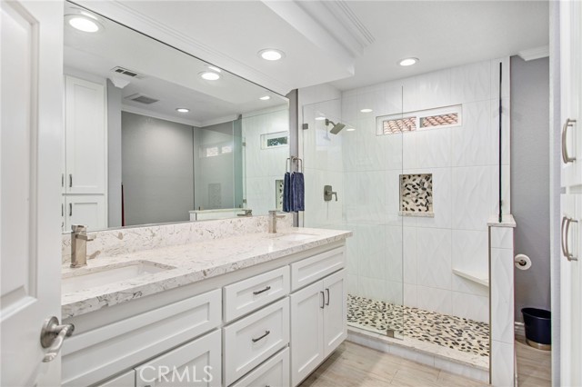 30201 Spray Drive, Canyon Lake CA: https://media.crmls.org/medias/46d3dca5-e460-44f4-b930-71c9b61771c3.jpg